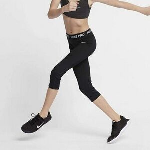 Nike PRO black youth capri tights 3/4 length